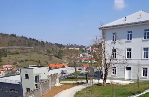 Ta veseli dan kulture v Parku vojaške zgodovine v Pivki obeležujejo z odprtjem razstave o pisateljski četi oziroma o sovjetskih 
pisateljih v veliki domovinski vojni.