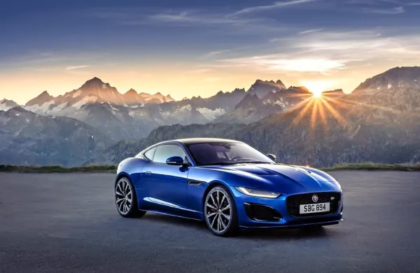 Jaguar je osvežil model f-type, ki bo na ceste pripeljal spomladi.