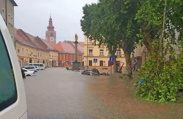 V neurjih julija letos na območju gorenjske, koroške, ljubljanske, 
pomurske, vzhodno- in zahodnoštajerske ter zasavske regije je 
nastalo za 12,5 milijona evrov  škode. 