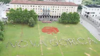 Miklavič je sestavljal ekipo, preverjal projekte Mateja Arčona in začel nastavljati svoje