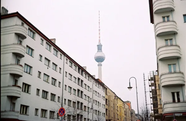 Nemška prestolnica Berlin je kot prva od 16 zveznih dežel 
razglasila “podnebno krizo”.