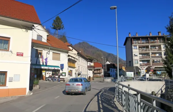 V Cerknem svetniki še niso podražili ravnanja z odpadki, ker 
hočejo dodatna pojasnila. 
