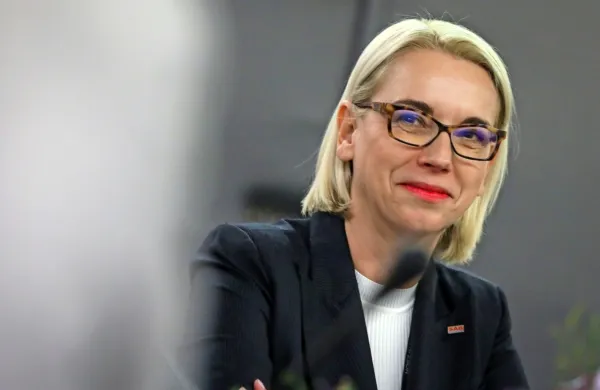 Angelika Mlinar