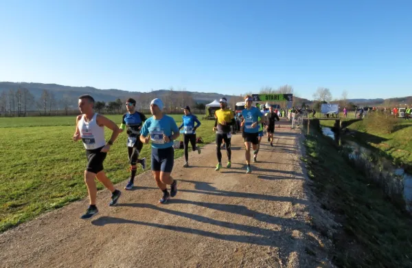 Z ultramaratoni se je spoprijelo 261 tekačev.