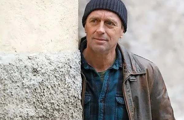 Frenka je zaigral Janez Škof.