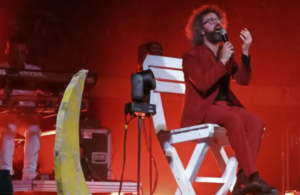 Simone Cristicchi na odru Rossettijevega gledališča  
