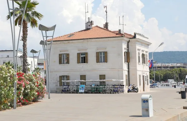 Po selitvi bodo lu&scaron;ko kapitanijo prodali