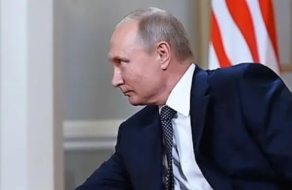 Ruski predsednik Vladimir Putin je danes odprl železniški most, ki 
Rusijo povezuje s Krimskim polotokom, ki si ga je Rusija leta 2014 
priključila od Ukrajine.