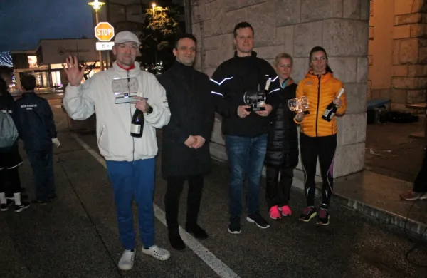 Predstavniki ekip, ki so na Goricatlonu darovali največ.