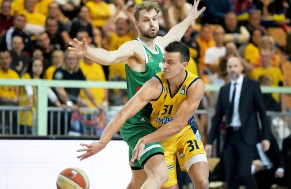 Žan Mark Šiško v rumenem dresu