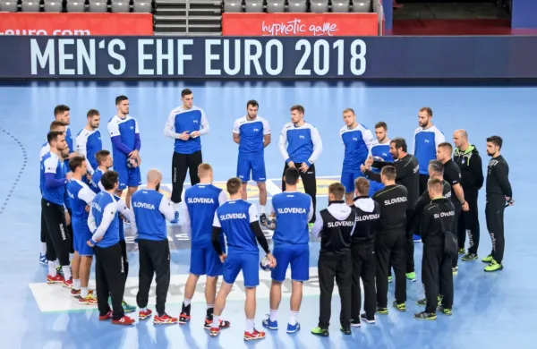 Rokometna reprezentanca je zadnje veliko tekmovanje odigrala 
leta 2018 na Hrvaškem, takrat je ekipo vodil Veselin Vujović.