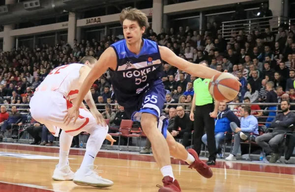 Marko Luković v dresu kluba iz Laktašev, Igokeje.