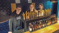 Andrej Sluga, Aljoša Polenčič in Uroš Komel (z leve) pivovarno vodijo v prostem času, saj imajo  vsak svojo redno službo.