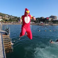 Skoki v morje z rekordnim &scaron;tevilom obiskovalcev