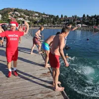 Skoki v morje z rekordnim &scaron;tevilom obiskovalcev