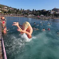Skoki v morje z rekordnim &scaron;tevilom obiskovalcev