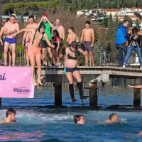 Skoki v morje z rekordnim &scaron;tevilom obiskovalcev