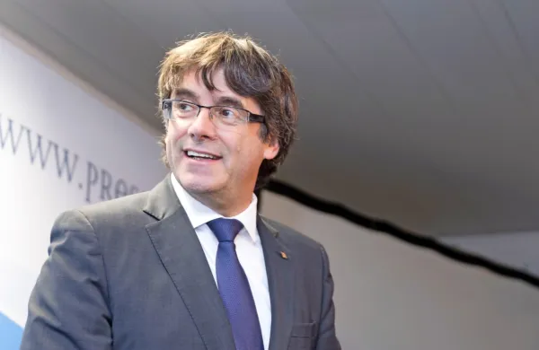 Belgija je ustavila obravnavo naloga za izročitev Carlesa Puigdemonta Španiji.
