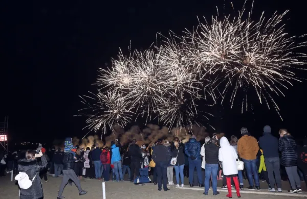 Leto začeli z ognjemetom in glasbo