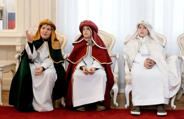 Katoličani in evangeličani bodo obeležili praznik svetih treh kraljev