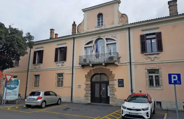 Na  razpis za načelnika Upravne enote  Koper je prispelo šest 
prijav.