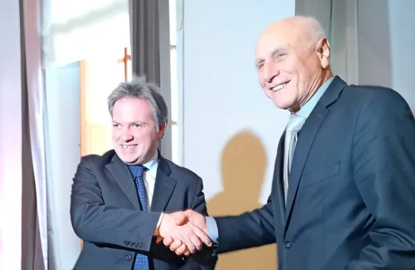 Danes sta si v roke segla Andrea Accattino in Franc Mužič.