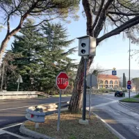 Ohišje za namestitev radarja na cesti proti Belvederju  