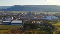 Ajdovska občina zvišuje nadomestilo za uporabo stavbnega  
zemljišča.