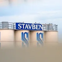 Stavbenik je končal v stečaju leta 2012.