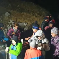 Rekordno &scaron;tevilo nočnih pohodnikov na Črvov vrh