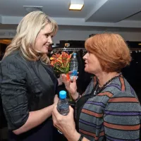 Larisa &Scaron;toka: &ldquo;&Scaron;e bomo risali nasmehe na obraze otrok&rdquo;