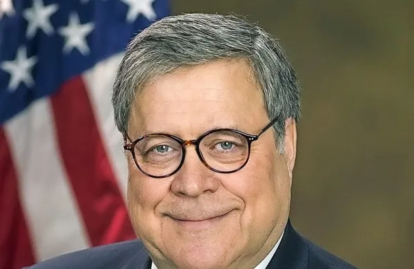 Pravosodni minister ZDA William Barr je na novinarski konferenci 
izjavil, da je šlo za teroristično dejanje s podobno motivacijo kot 
11. septembra 2001.