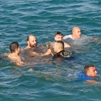Makedonski pravoslavni verniki pripravili že &scaron;esti potop križa in skok v morje