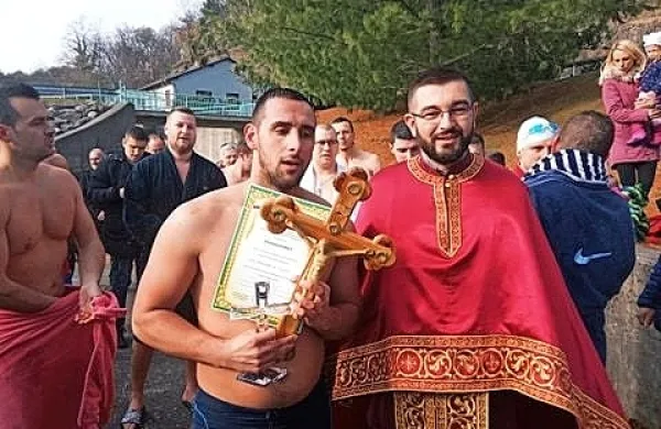Srbska pravoslavna Cerkvena občina v Novi Gorici, ki jo vodi paroh 
Miroslav Ćirković, je danes na Vogrščku organizirala tako imenovano bogojavljanje. 