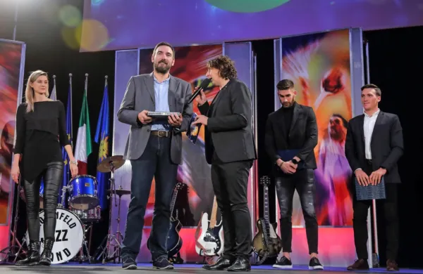 Športni direktor Salonita Miloš Grilanc (levo) na prireditvi Naš 
športnik