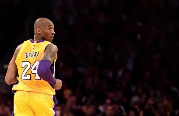 Kobe Bryant si je s svojimi predstavami priigral mesto med 
košarkarskimi legendami.