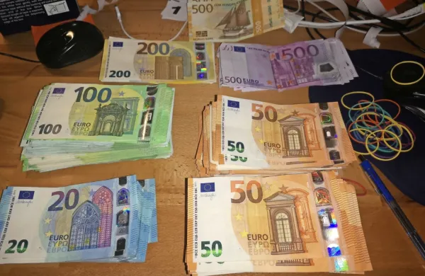 V preiskavi so zasegli 150.000 evrov.