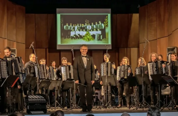 Orkester GM Synthesis 4 na lanskem koncertu ob 40-letnici delovanja, ko so se gojencem Glasbene 
matice pridružili nekdanji člani. 