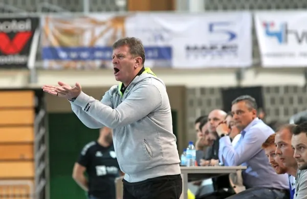Trener Izolanov Fredi Radojkovič v drugem delu sezone ne more 
računati na morebitne nove adute, bolj verjetno je, da  bo v 
prvenstvu  moral izbrskati še kakšno notranjo rezervo.