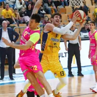  Aleksandar Lazić (št. 13) je s trojko potrdil zmago proti Megi 
Bemaxu.