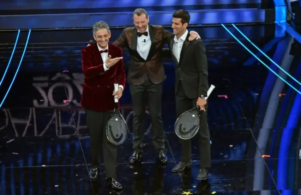Neglasbeni vrhunec večera: Fiorello, Amadeus in Novak Đoković (z 
leve)