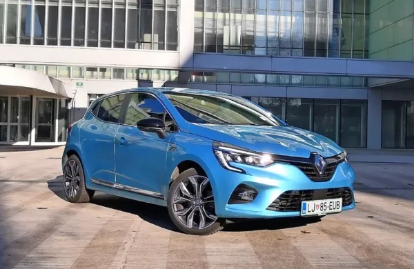Renault clio morda oblikovno ni tako korenito drugačen od 
predhodnika, a bo prepričal z ostalo vsebino.