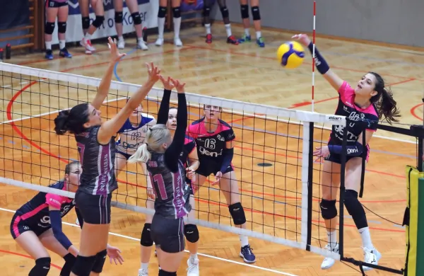 Za Gen-I Volley je v Grosupljem največ točk dosegla Sara Kovać (št. 
11).