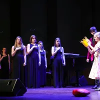 &Scaron;tiri desetletja novogori&scaron;kega kulturnega doma