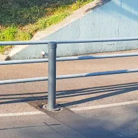 Stebrički so opremljeni s sistemom za štetje avtomobilov, kolesarjev in pešcev.