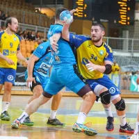 Koper tri točke za &scaron;estim mestom