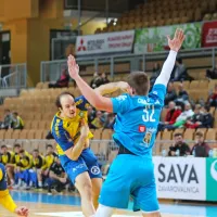 Koper tri točke za &scaron;estim mestom