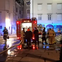 V Piranu je zagorelo