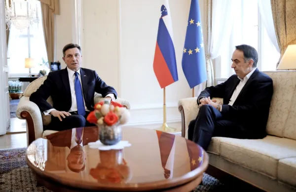 Drugi krog posvetovanj vodij poslanskih skupin glede možnosti 
oblikovanja nove vlade bo pri predsedniku republike Borutu 
Pahorju   predvidoma 24. oziroma 25. februarja.