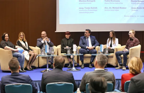 Naj gredo v tujino po izku&scaron;nje, a naj jih nato prinesejo domov